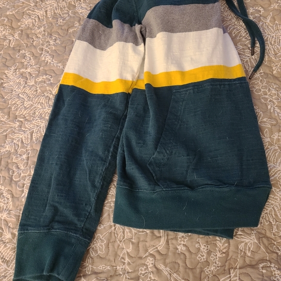 American Eagle Hoodie - Picture 5 of 8